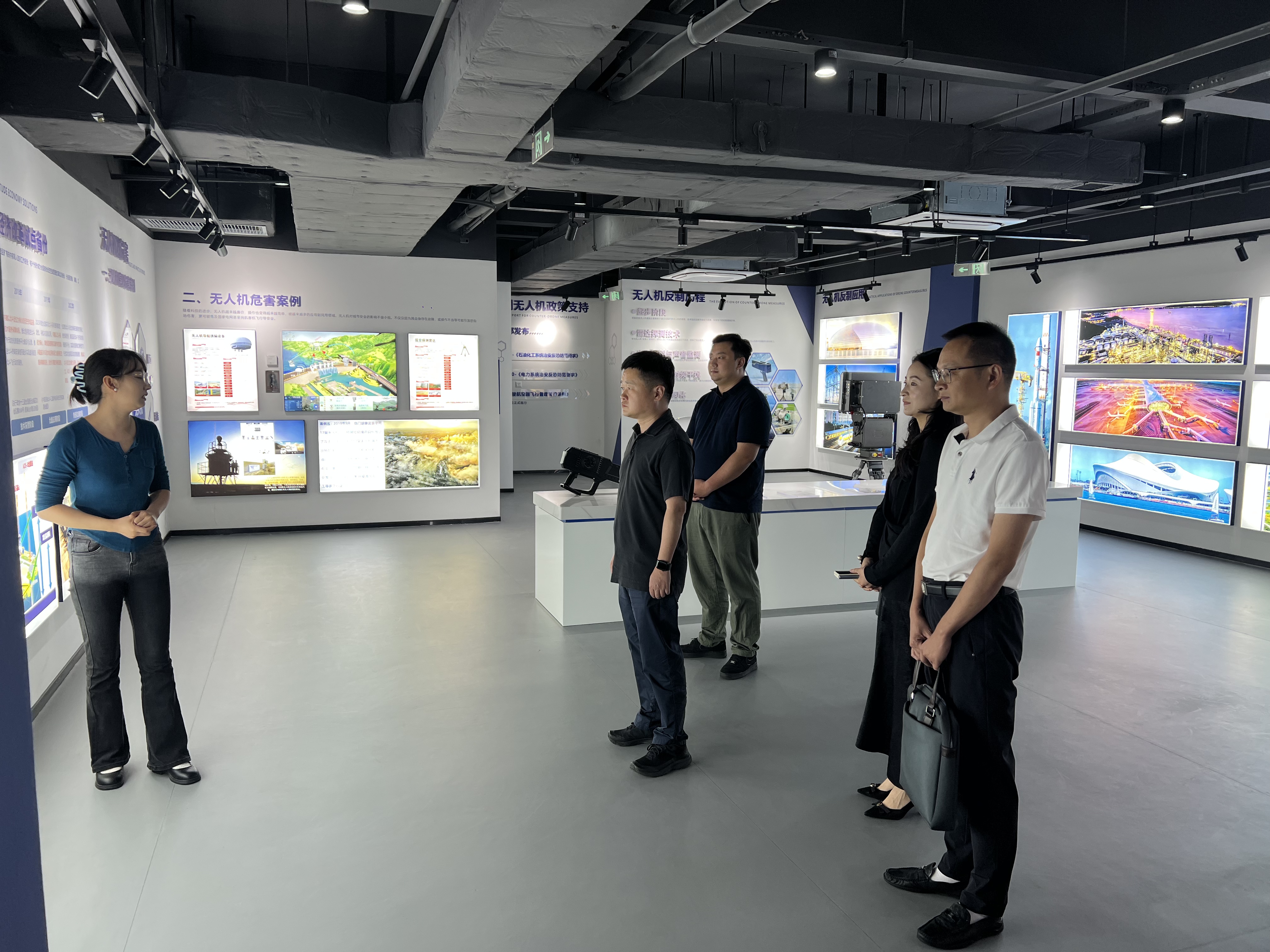 芜湖湾沚区政府及航产中心领导莅临天科智戬考察调研，共探低空经济合作新机遇